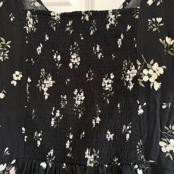 Old Navy Black Floral Fit & Flare V-Neck Midi Dress - Picture 4 of 4